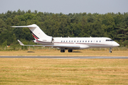 NetJets Bombardier BD-700-1A10 Global 6000 (N141QS) at  Farnborough, United Kingdom