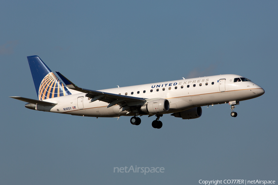 United Express (SkyWest Airlines) Embraer ERJ-175LR (ERJ-170-200LR) (N141SY) | Photo 169872