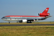 Northwest Airlines McDonnell Douglas DC-10-40 (N141US) at  Paris - Charles de Gaulle (Roissy), France