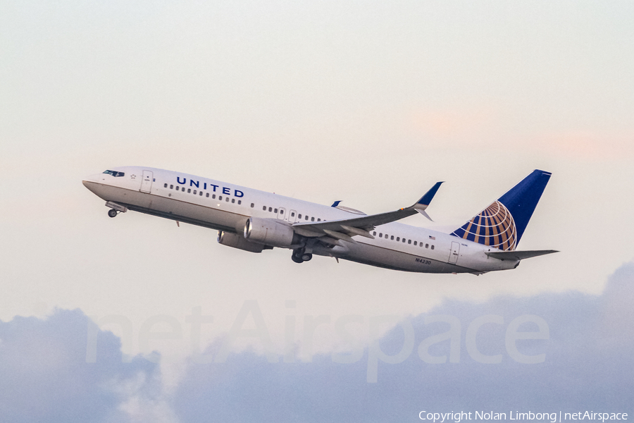 United Airlines Boeing 737-824 (N14230) | Photo 439518