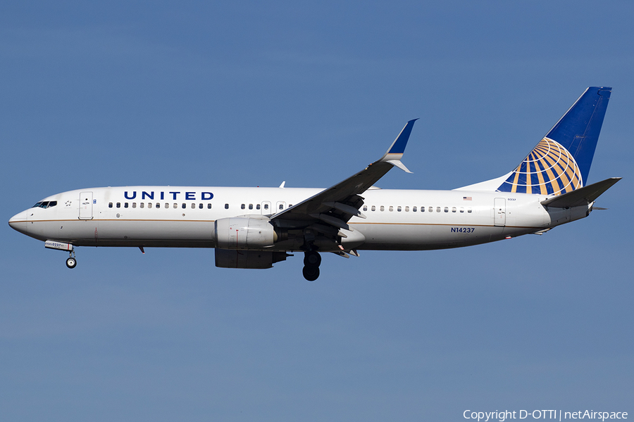 United Airlines Boeing 737-824 (N14237) | Photo 560615