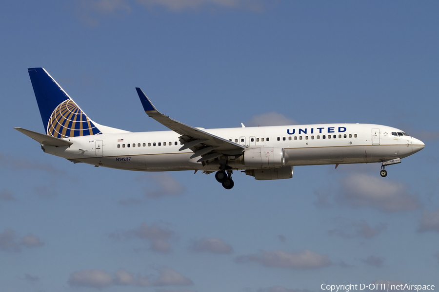 United Airlines Boeing 737-824 (N14237) | Photo 431141