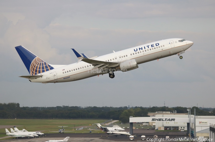 United Airlines Boeing 737-824 (N14237) | Photo 362191