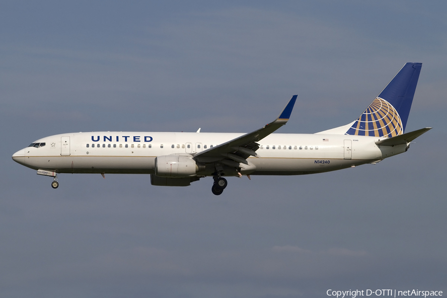 United Airlines Boeing 737-824 (N14240) | Photo 419472