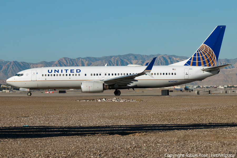United Airlines Boeing 737-824 (N14242) | Photo 331933