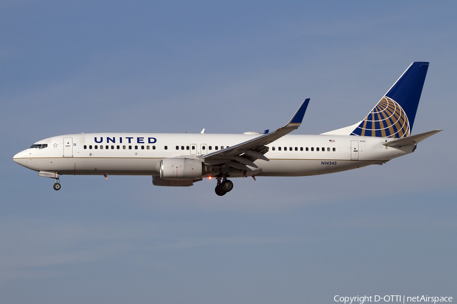 United Airlines Boeing 737-824 (N14242) | Photo 425738
