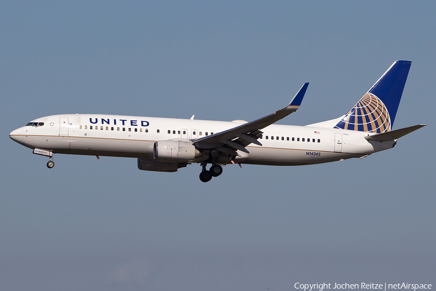 United Airlines Boeing 737-824 (N14242) | Photo 42154