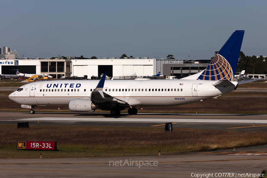 United Airlines Boeing 737-824 (N14250) | Photo 387197