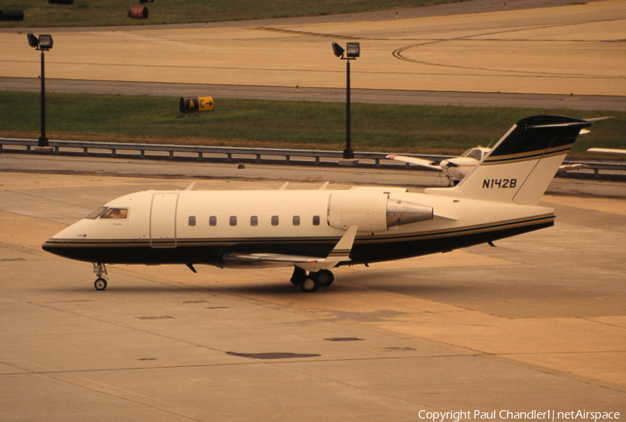 (Private) Bombardier CL-600-2B16 Challenger 601-3A (N142B) | Photo 93504