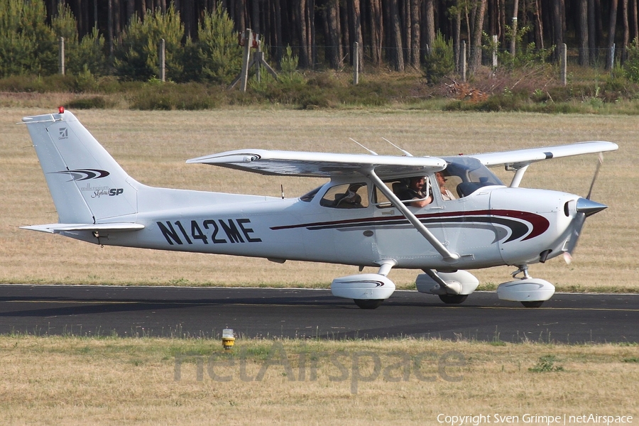 (Private) Cessna 172S Skyhawk SP (N142ME) | Photo 78258