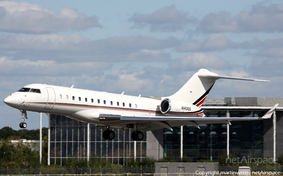 NetJets Bombardier BD-700-1A10 Global 6000 (N143QS) | Photo 347126