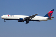 Delta Air Lines Boeing 767-332 (N144DA) at  Los Angeles - International, United States