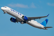 United Airlines Airbus A321-271NX (N14503) at  Los Angeles - International, United States