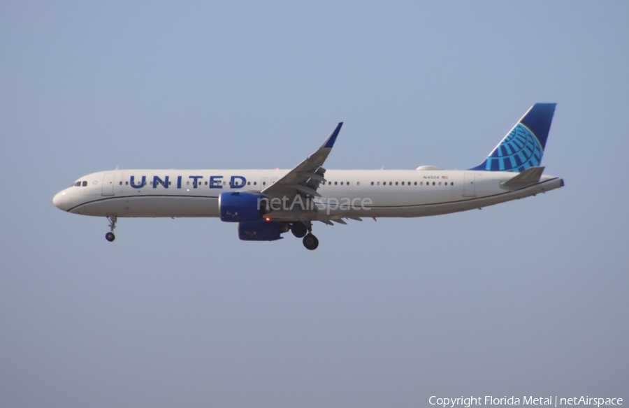United Airlines Airbus A321-271NX (N14504) | Photo 681399