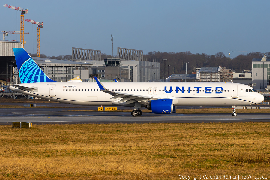 United Airlines Airbus A321-271NX (N14504) | Photo 608938