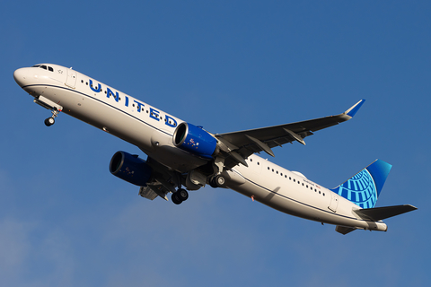 United Airlines Airbus A321-271NX (N14504) at  Hamburg - Finkenwerder, Germany