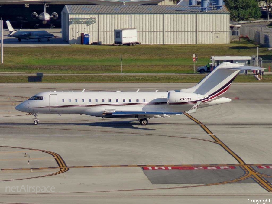 NetJets Bombardier BD-700-1A10 Global 6000 (N145QS) | Photo 150261