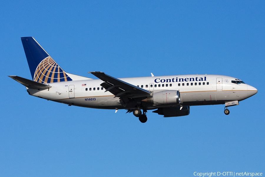 Continental Airlines Boeing 737-524 (N14613) | Photo 261697