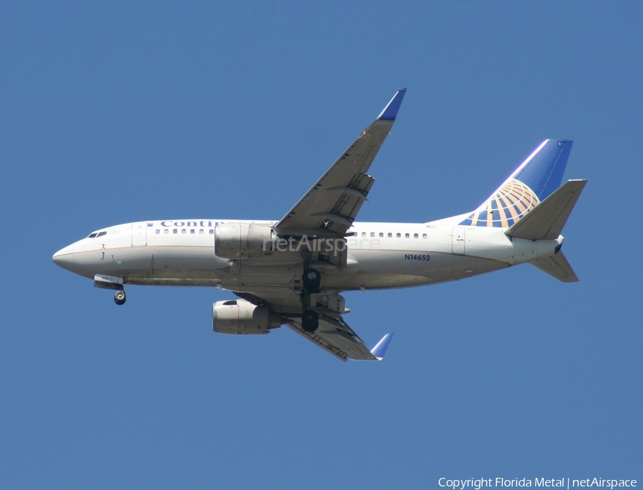 Continental Airlines Boeing 737-524 (N14652) | Photo 304443