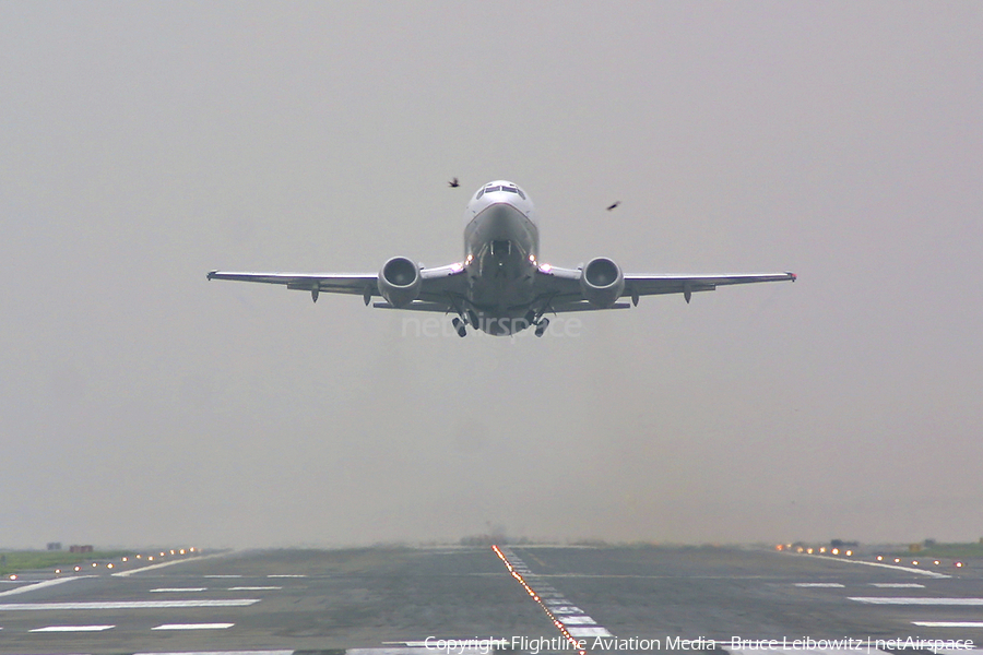 Continental Airlines Boeing 737-524 (N14653) | Photo 185894