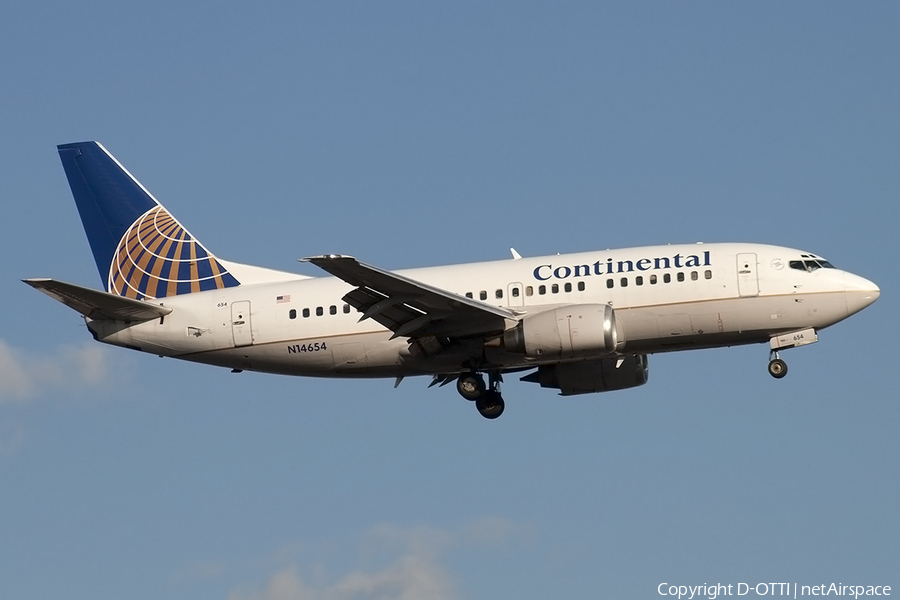 Continental Airlines Boeing 737-524 (N14654) | Photo 177471