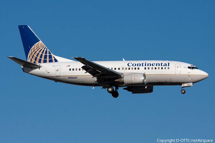Continental Airlines Boeing 737-524 (N14667) | Photo 261692