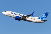 United Airlines Boeing 737-724 (N14704) at  Boston - Logan International, United States