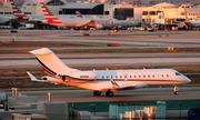 NetJets Bombardier BD-700-1A10 Global 6000 (N148QS) at  Los Angeles - International, United States