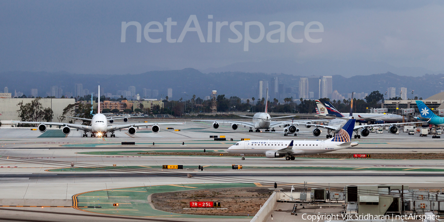 United Express (SkyWest Airlines) Embraer ERJ-175LR (ERJ-170-200LR) (N148SY) | Photo 96096