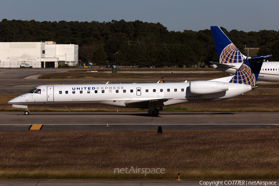 United Express (ExpressJet Airlines) Embraer ERJ-145LR (N14907) | Photo 387051