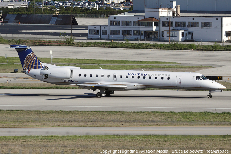 United Express (ExpressJet Airlines) Embraer ERJ-145LR (N14952) | Photo 88397
