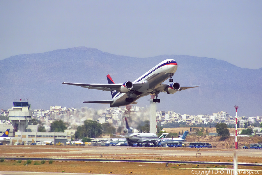 Delta Air Lines Boeing 767-3P6(ER) (N1501P) | Photo 511362