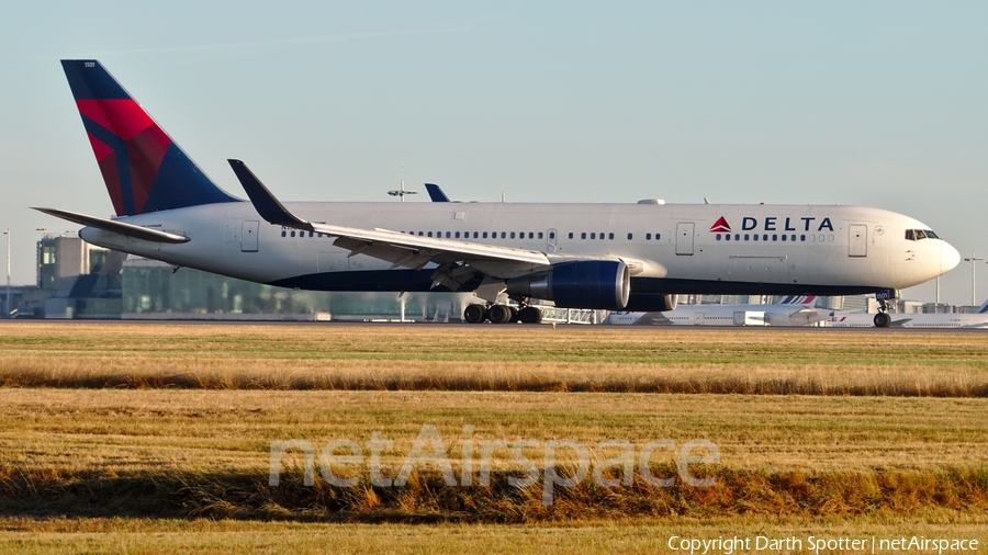 Delta Air Lines Boeing 767-3P6(ER) (N1501P) | Photo 237363