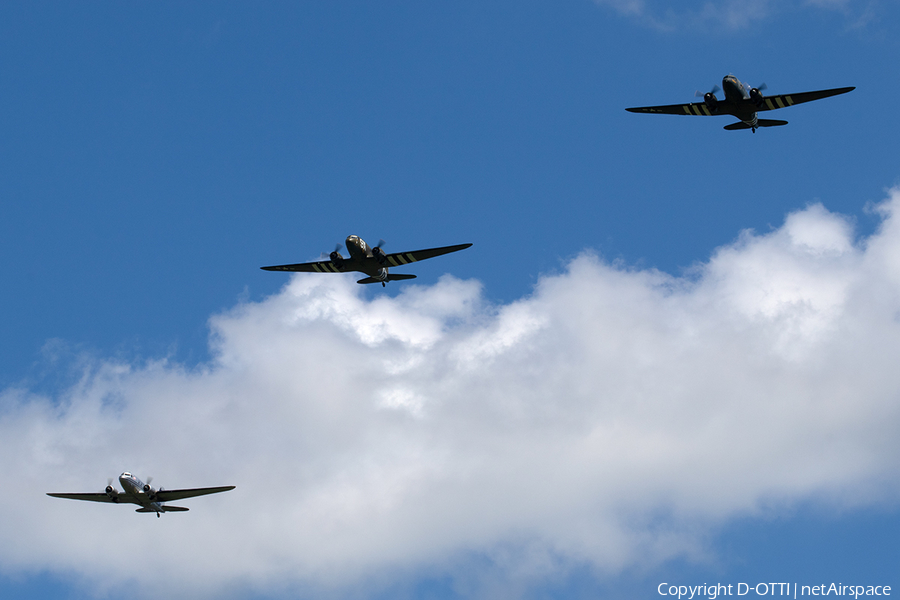 (Private) Douglas C-47 Skytrain (N150D) | Photo 328370