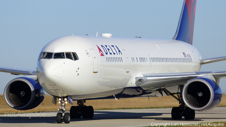 Delta Air Lines Boeing 767-3P6(ER) (N152DL) | Photo 127715