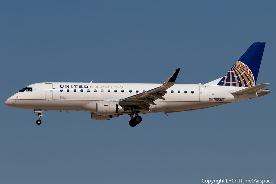United Express (SkyWest Airlines) Embraer ERJ-175LR (ERJ-170-200LR) (N152SY) | Photo 198022
