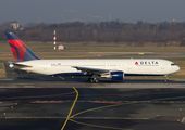 Delta Air Lines Boeing 767-3P6(ER) (N153DL) at  Dusseldorf - International, Germany