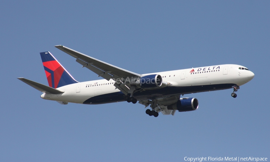 Delta Air Lines Boeing 767-3P6(ER) (N154DL) | Photo 321028