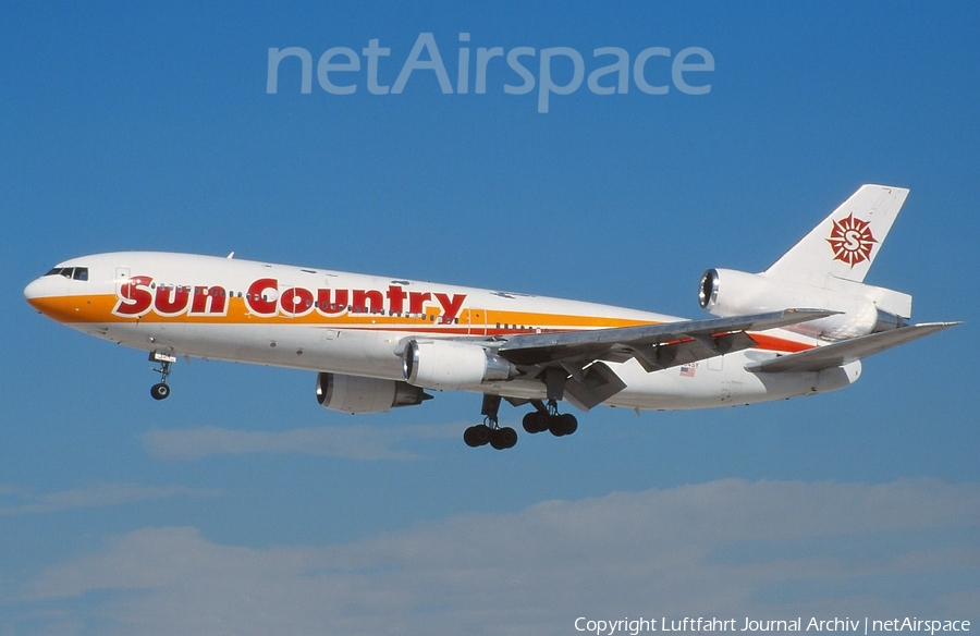 Sun Country Airlines McDonnell Douglas DC-10-15 (N154SY) | Photo 405247
