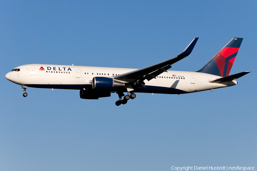 Delta Air Lines Boeing 767-3P6(ER) (N156DL) | Photo 516083