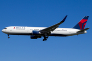 Delta Air Lines Boeing 767-3P6(ER) (N156DL) at  Los Angeles - International, United States