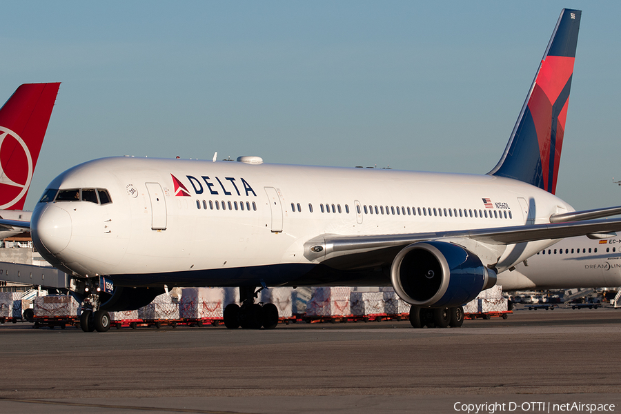 Delta Air Lines Boeing 767-3P6(ER) (N156DL) | Photo 376550