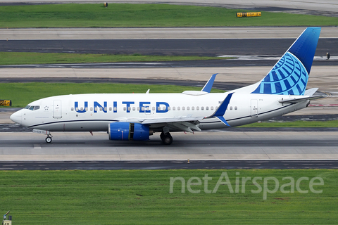 United Airlines Boeing 737-724 (N15712) at  Atlanta - Hartsfield-Jackson International, United States