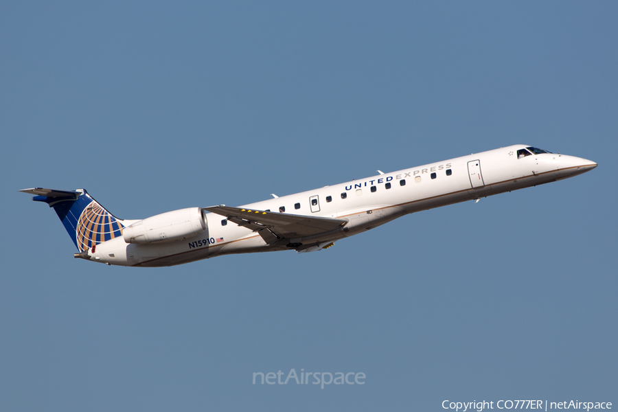 United Express (ExpressJet Airlines) Embraer ERJ-145LR (N15910) | Photo 57133