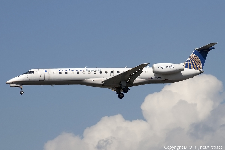 Continental Express (ExpressJet) Embraer ERJ-145EP (N15926) | Photo 177213