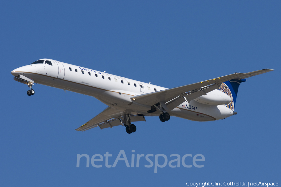 United Express (ExpressJet Airlines) Embraer ERJ-145LR (N15941) | Photo 41889