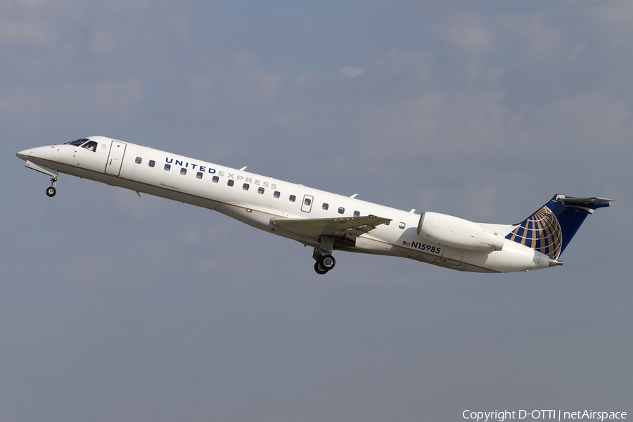 United Express (ExpressJet Airlines) Embraer ERJ-145LR (N15985) | Photo 441484