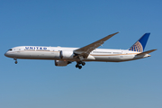 United Airlines Boeing 787-10 Dreamliner (N16008) at  Los Angeles - International, United States