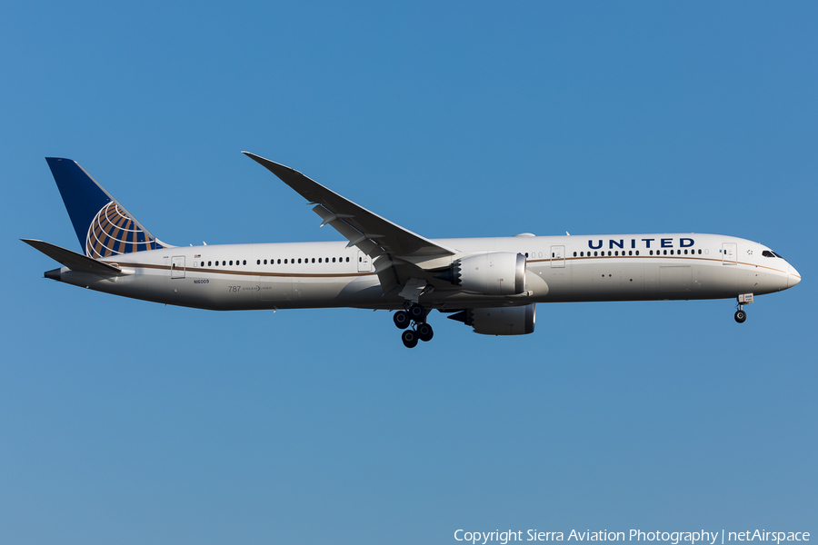 United Airlines Boeing 787-10 Dreamliner (N16009) | Photo 380278