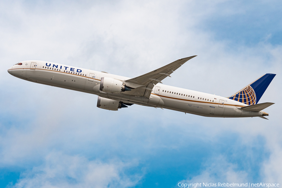 United Airlines Boeing 787-10 Dreamliner (N16009) | Photo 400408